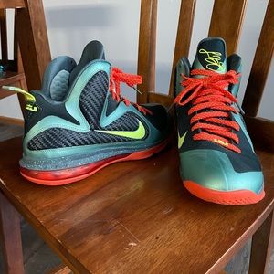 Nike LeBron 9 Cannon - Size 11